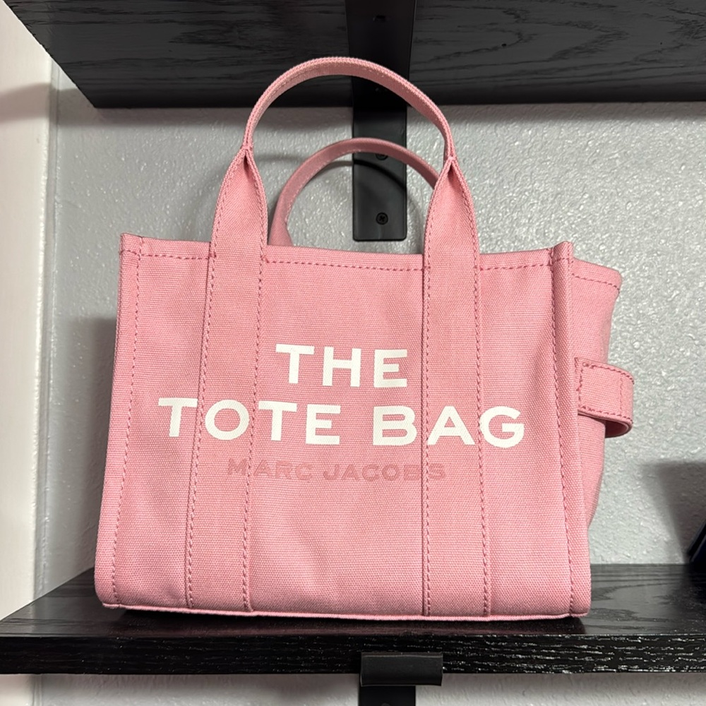 Pink Marc Jacob’s tote bag